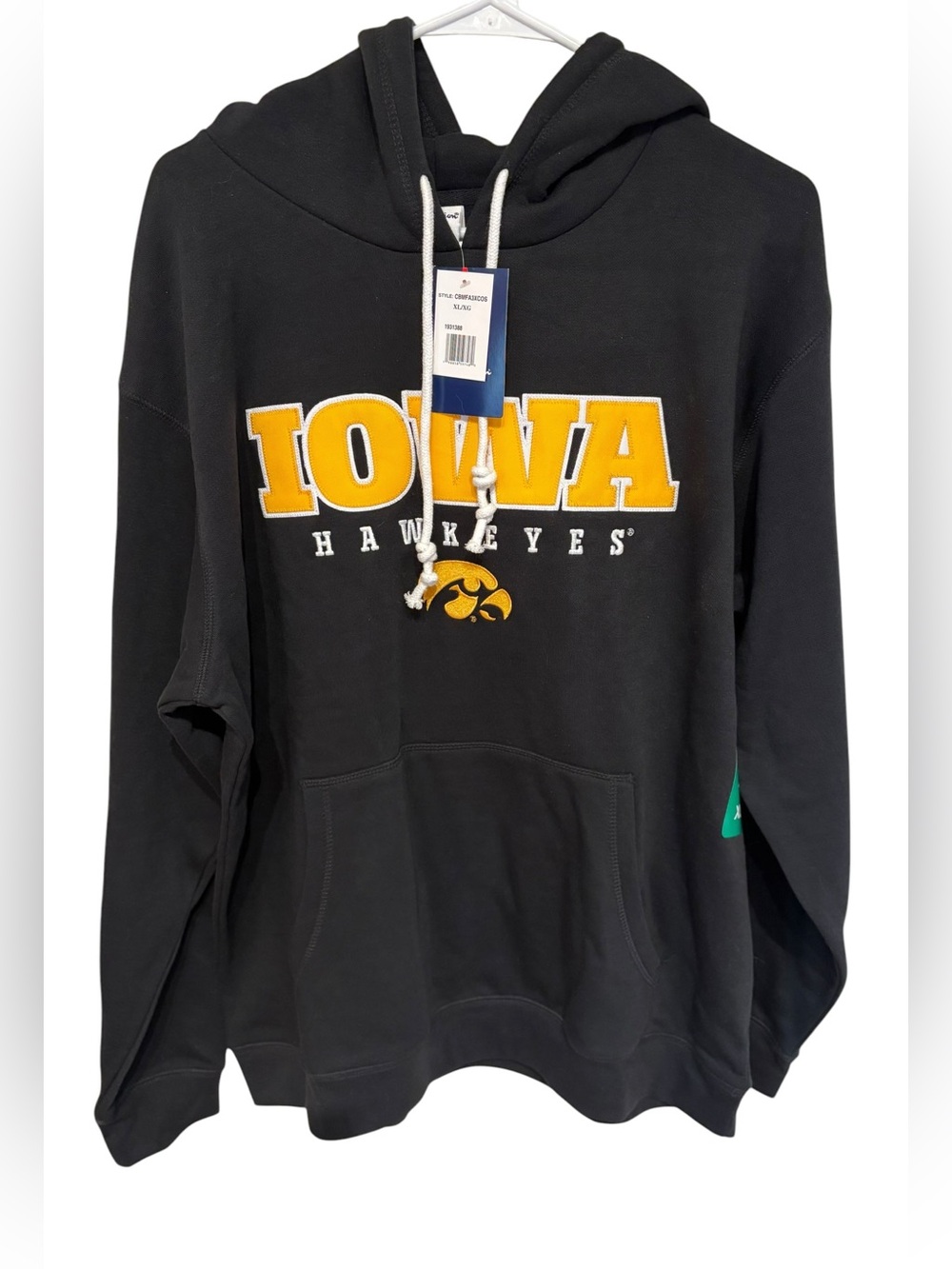 Mens Champion IOWA Hawkeyes Black & Gold Pullover Hoodie Size XL NWT